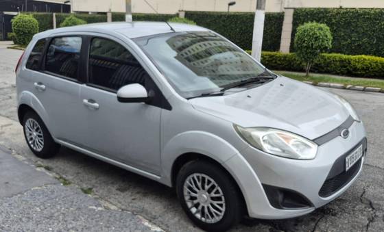 FORD FIESTA 1.0 ROCAM 8V FLEX 4P MANUAL FORD FIESTA 1.0 ROCAM 8V FLEX 4P MANUAL